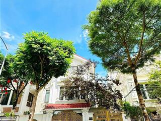 Cần cho thuê biệt thự khu hoàng quán chi, quận cầu giấy, 200m x 4 tầng, mt 20m, có chỗ để xe rộng
