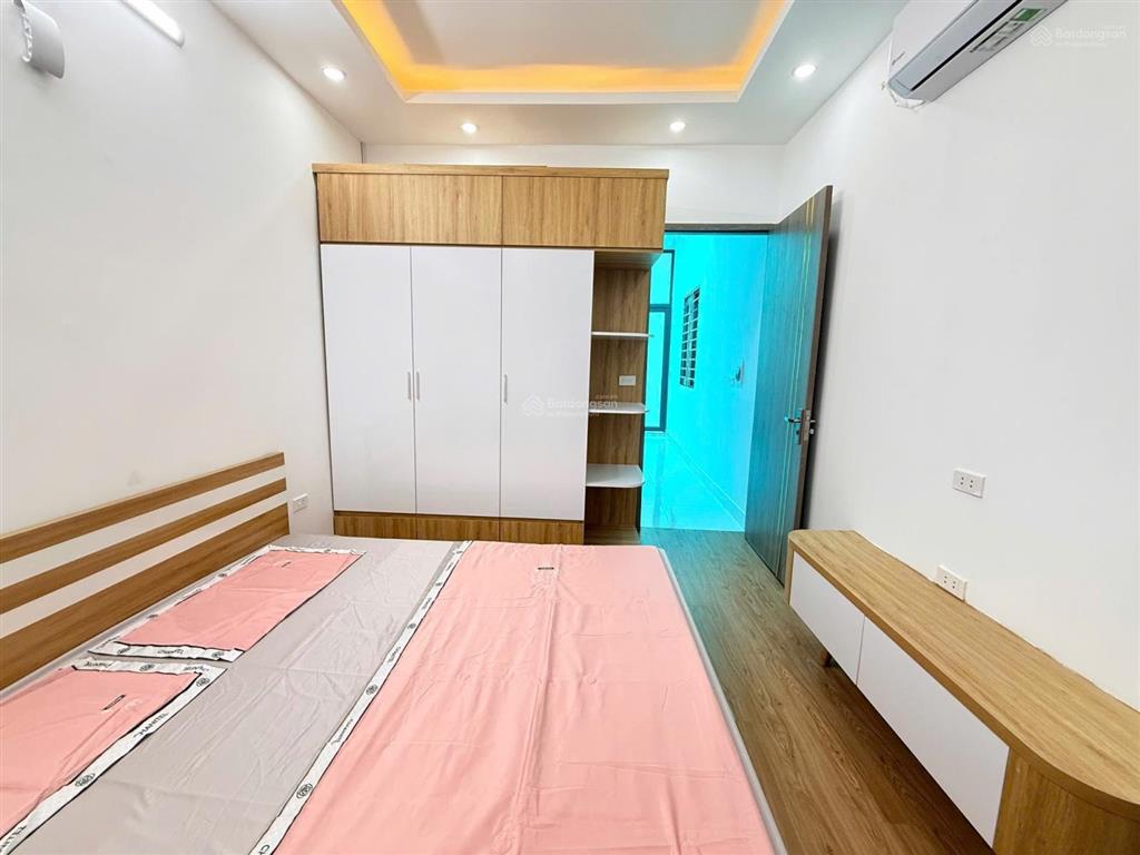 Hiếm !!! ccmn văn tiến dũng 45m27 tầng 9pkkthang máyngõ ô tô tránh  9 tỷ  dt 40tr/ tháng