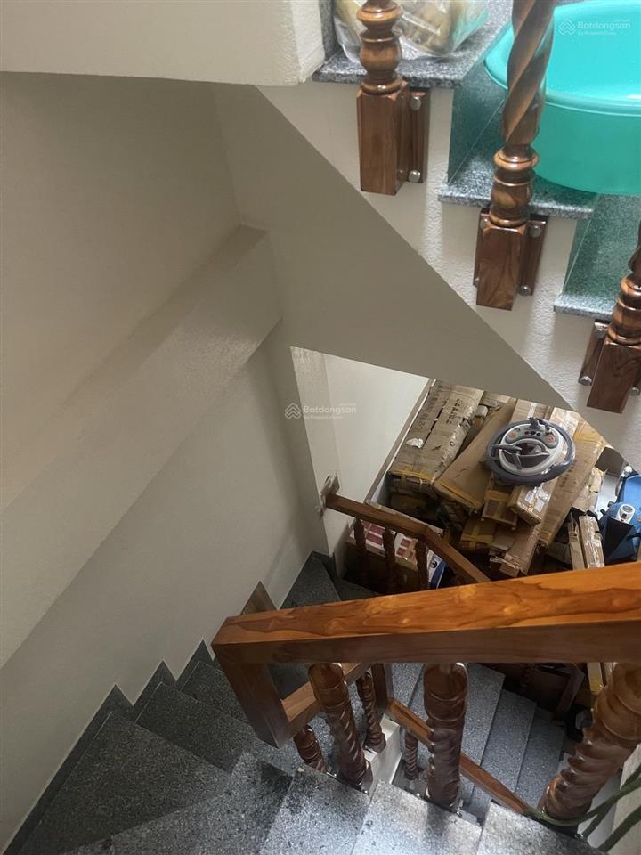 Nhà ktx sv 3 tầng tt phước long b thủ đức
