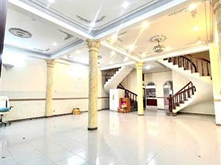 Nhà mặt tiền khu tên lửa  8 x 20. được gia chủ chia thành 2 căn 2 số riêng biệt.