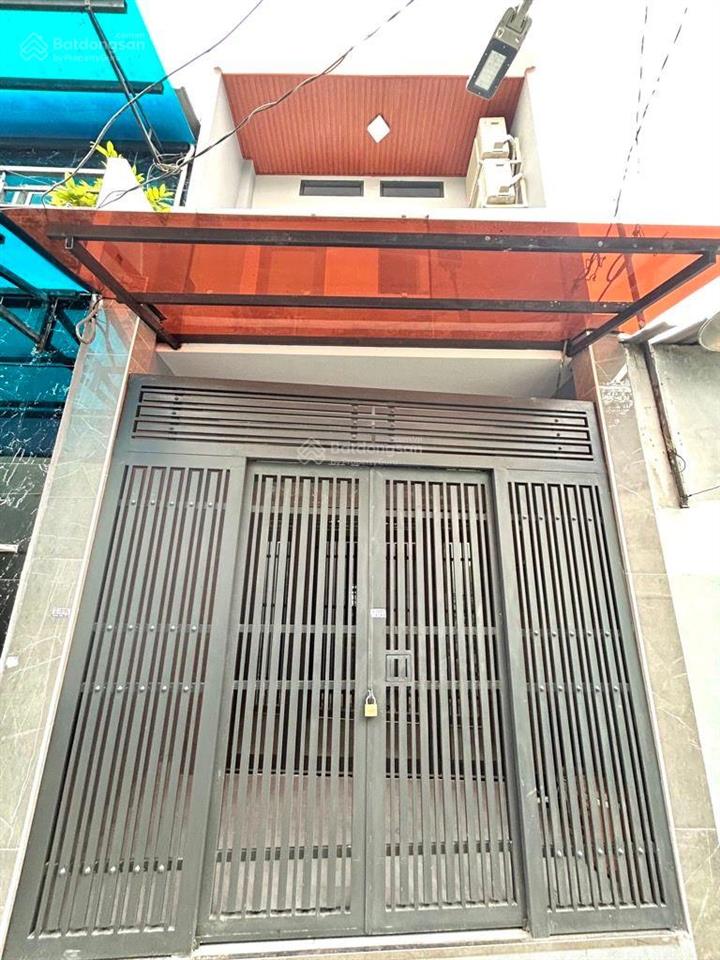Nhà 2 tầng ngay lý chiêu hoàng  q6