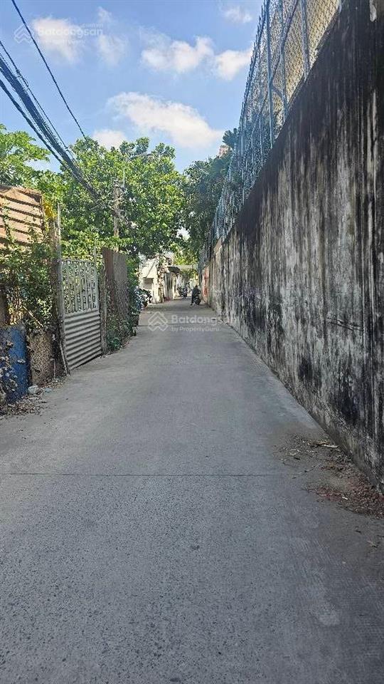 Nhà 2 tầng ngay lý chiêu hoàng  q6