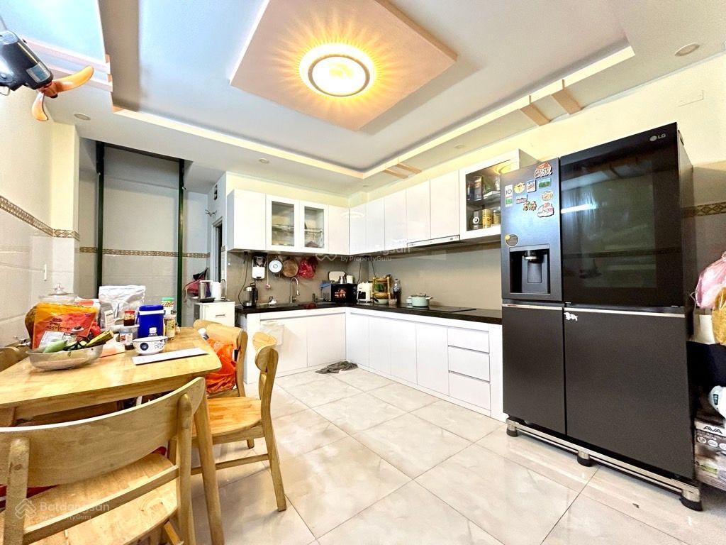 Nhà 5 tầnghxh  ngay bùi thế mỹ tân bình