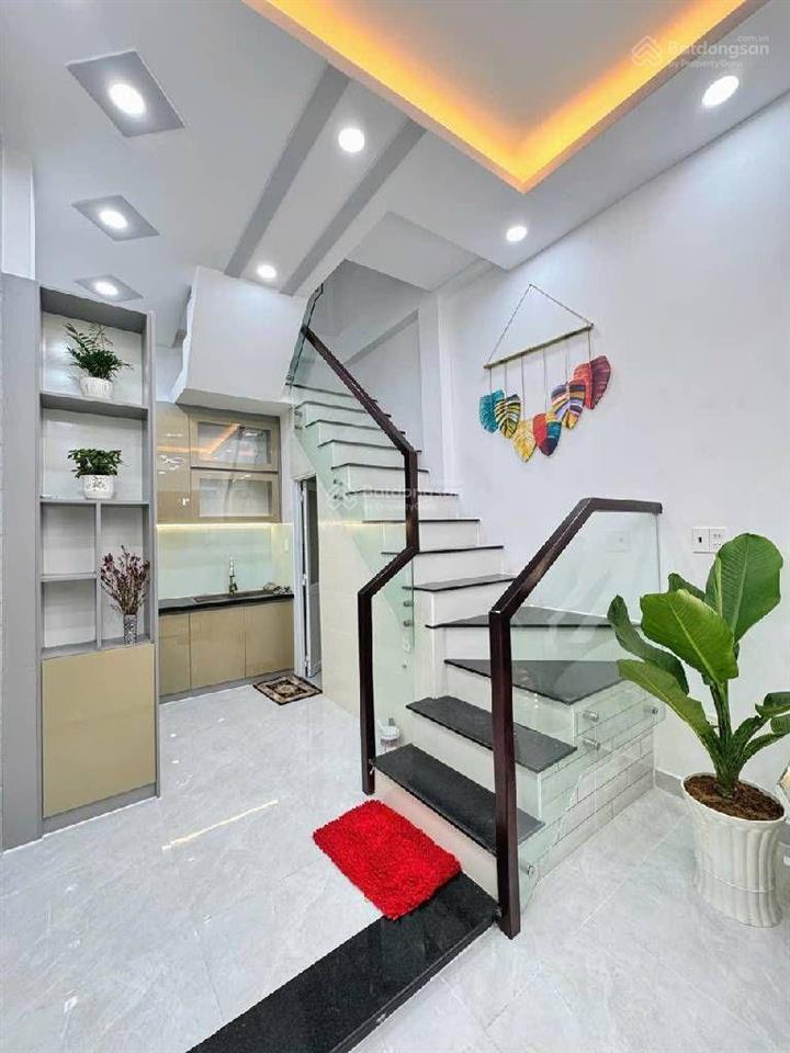Nhà 4 tầng 3 pn . 4 wc ngay tỉnh lộ 10  mã lò. sát bên tên lửa chợ bình trị đông