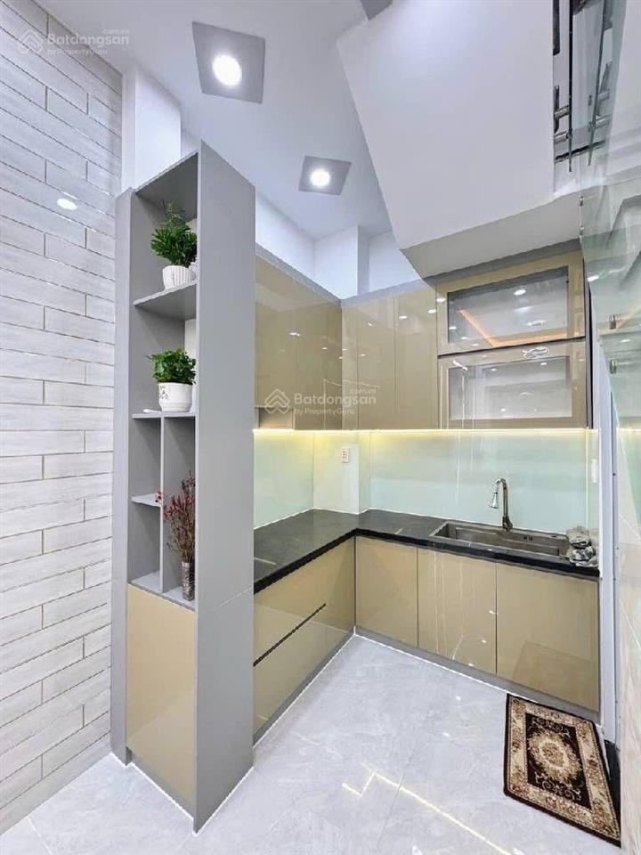 Nhà 4 tầng 3 pn . 4 wc ngay tỉnh lộ 10  mã lò. sát bên tên lửa chợ bình trị đông
