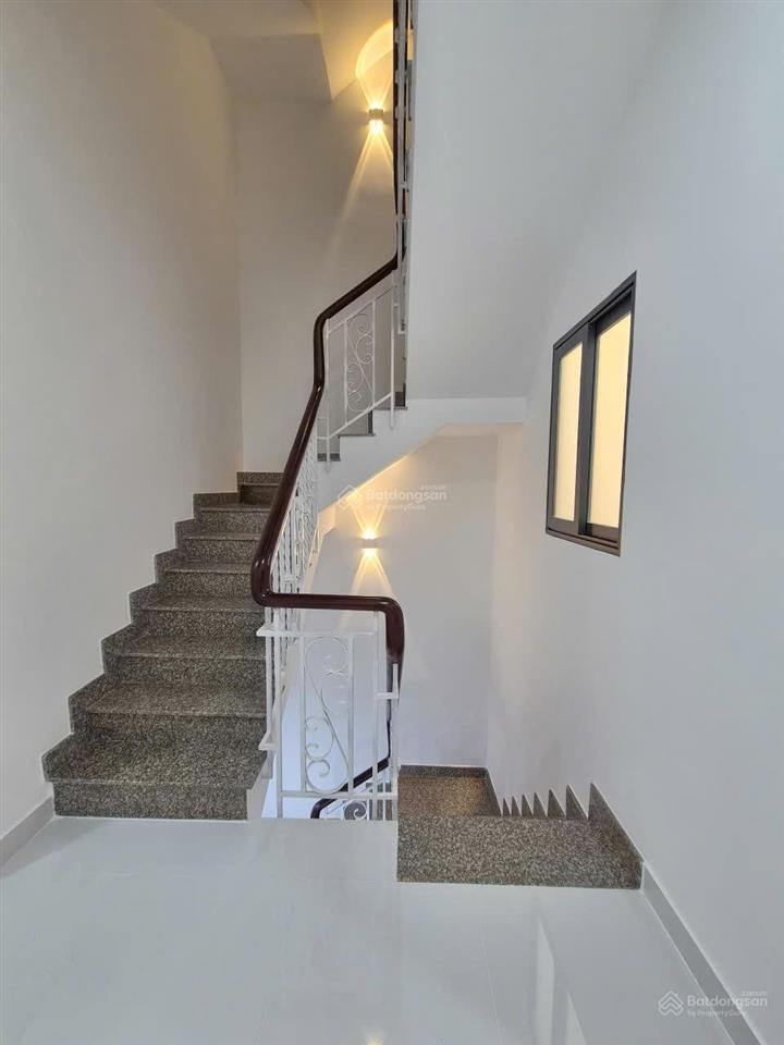 Nhà 4 tầng hẻm xe hơi 8m gần luỹ bán bích  hoà bình  đầm sen .