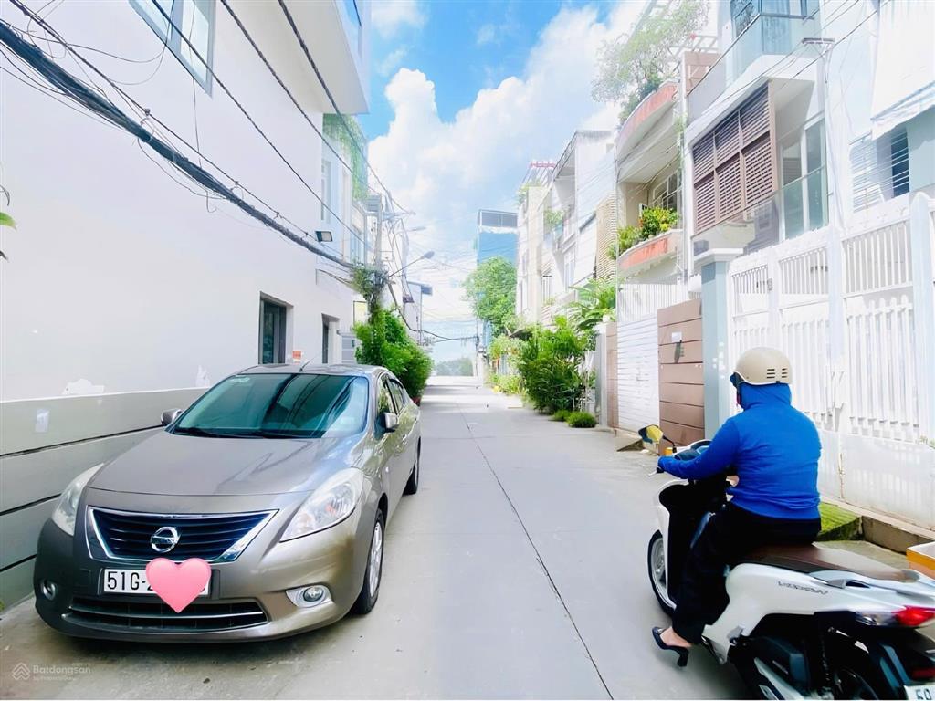 Nhà 3 tầng hẻm xe hơi 6m  vườn lài