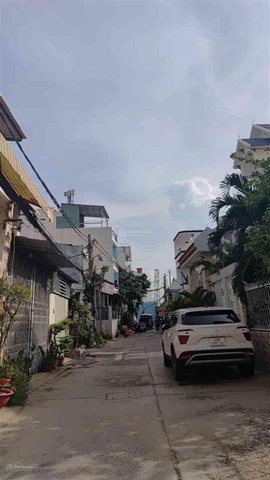 Nhà 4 tầng ngay khu y tế kỹ thuật cao  hẻm xe hơi vào nhà