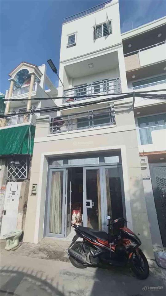 Nhà 4 tầng ngay khu y tế kỹ thuật cao  hẻm xe hơi vào nhà