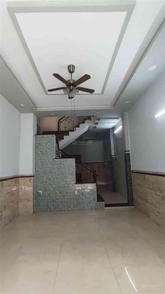Nhà 4 tầng ngay ngã tư bốn xã  giáp tân phú  hòa bình  đầm sen.