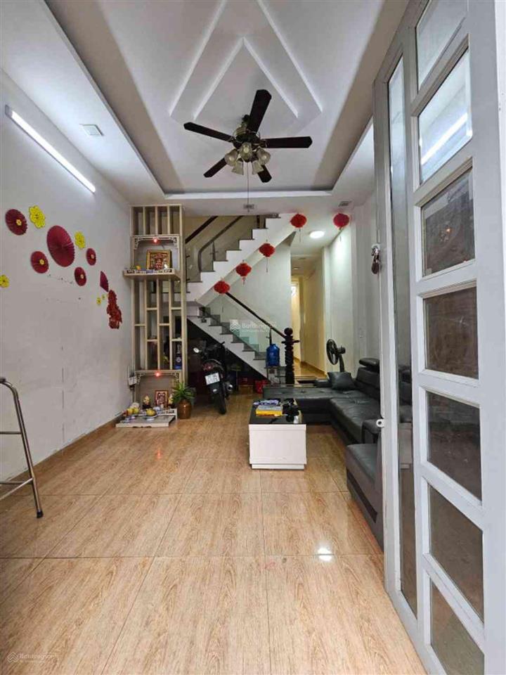 Nhà hẻm xe tải 8m  ngay tỉnh lộ 10