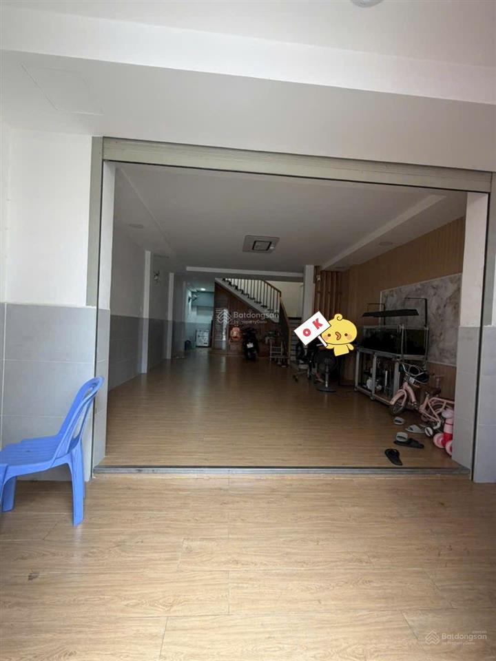 Nhà dt rộng  hẻm to  ngay l v quới