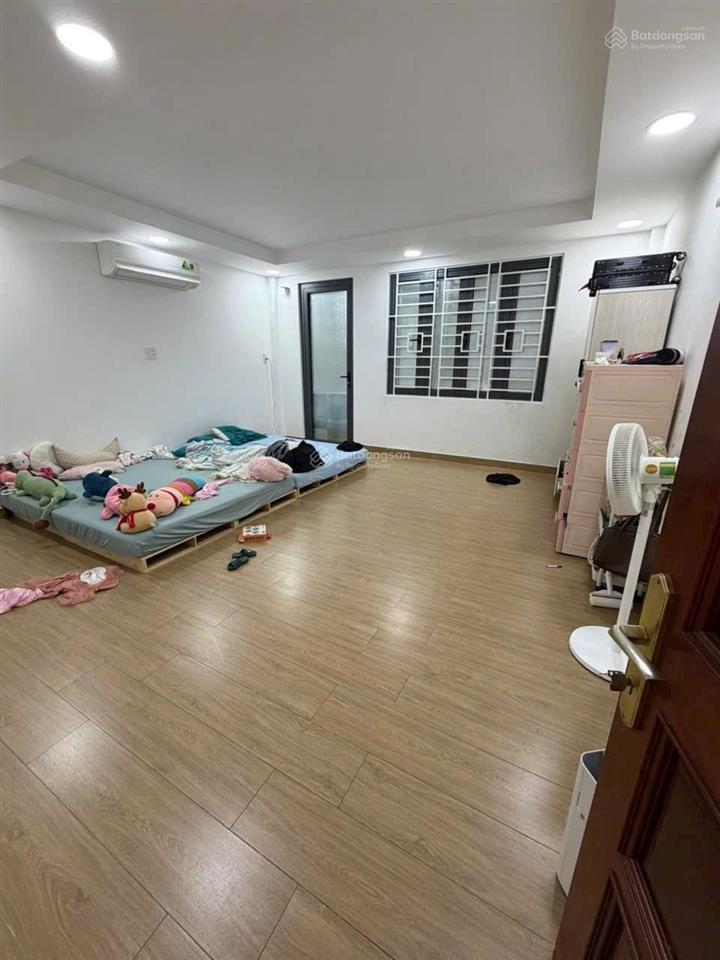 Nhà dt rộng  hẻm to  ngay l v quới