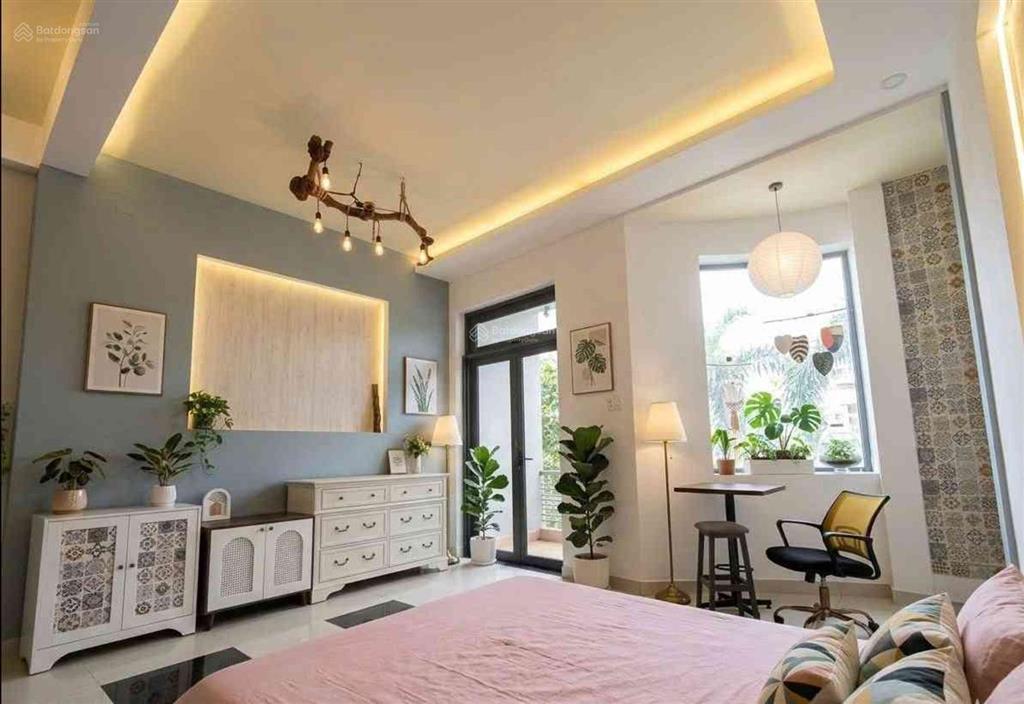 Nhà mặt tiền ngay aeon tên lửa