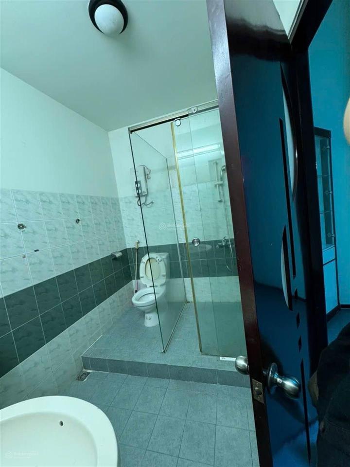 Nhà 4 tầng ngay trung tâm quận 10  hẻm 8 m xe tải quay đầu