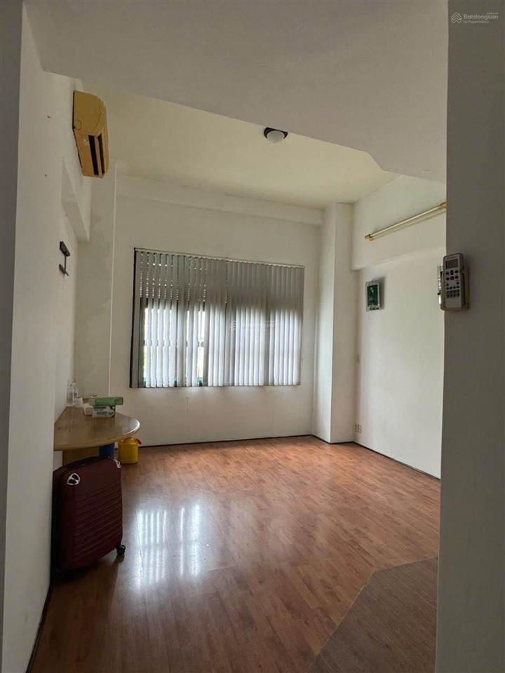 Nhà 4 tầng ngay trung tâm quận 10  hẻm 8 m xe tải quay đầu