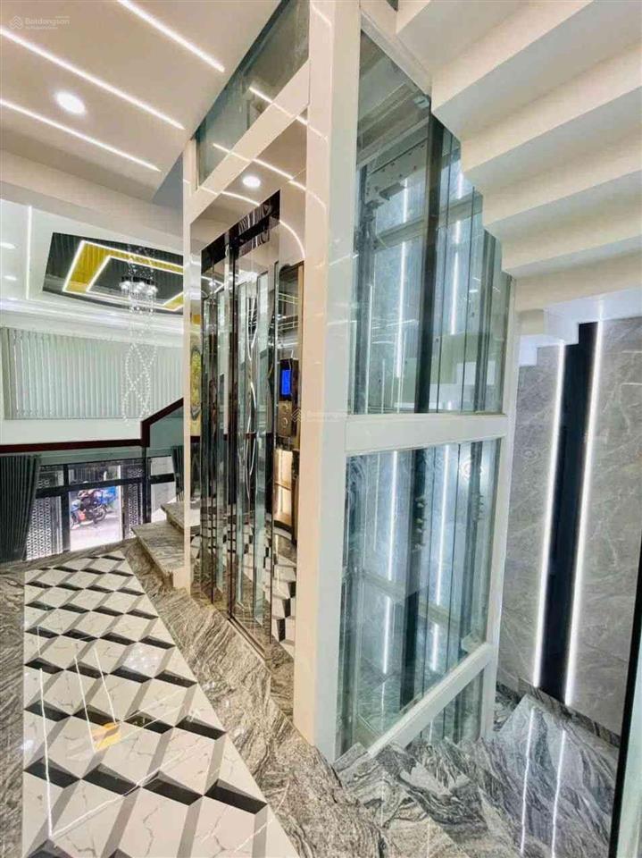 Nhà 5 tầng mới xây  thang máy xịn  nội thất đẳng cấp luxury