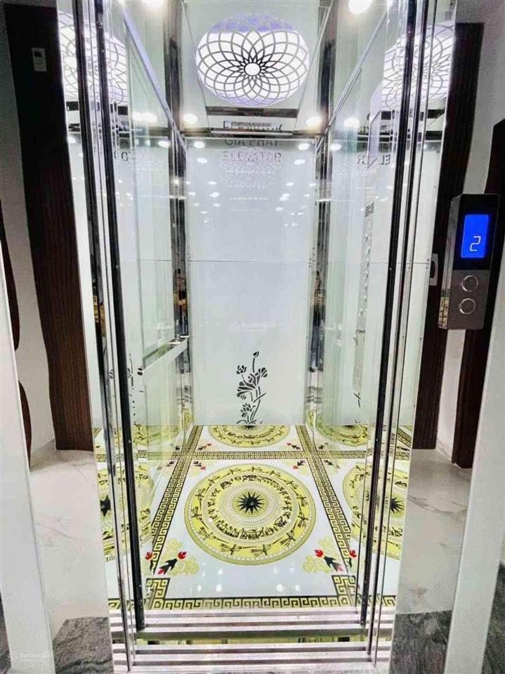 Nhà 5 tầng mới xây  thang máy xịn  nội thất đẳng cấp luxury