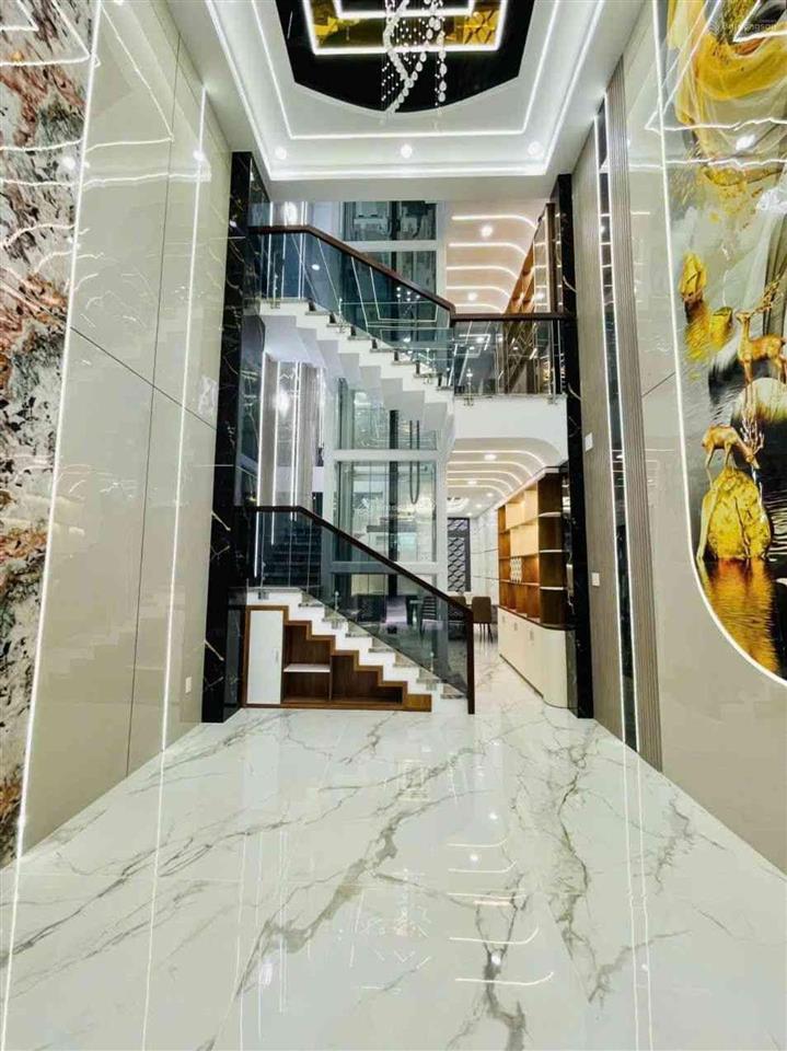 Nhà 5 tầng mới xây  thang máy xịn  nội thất đẳng cấp luxury