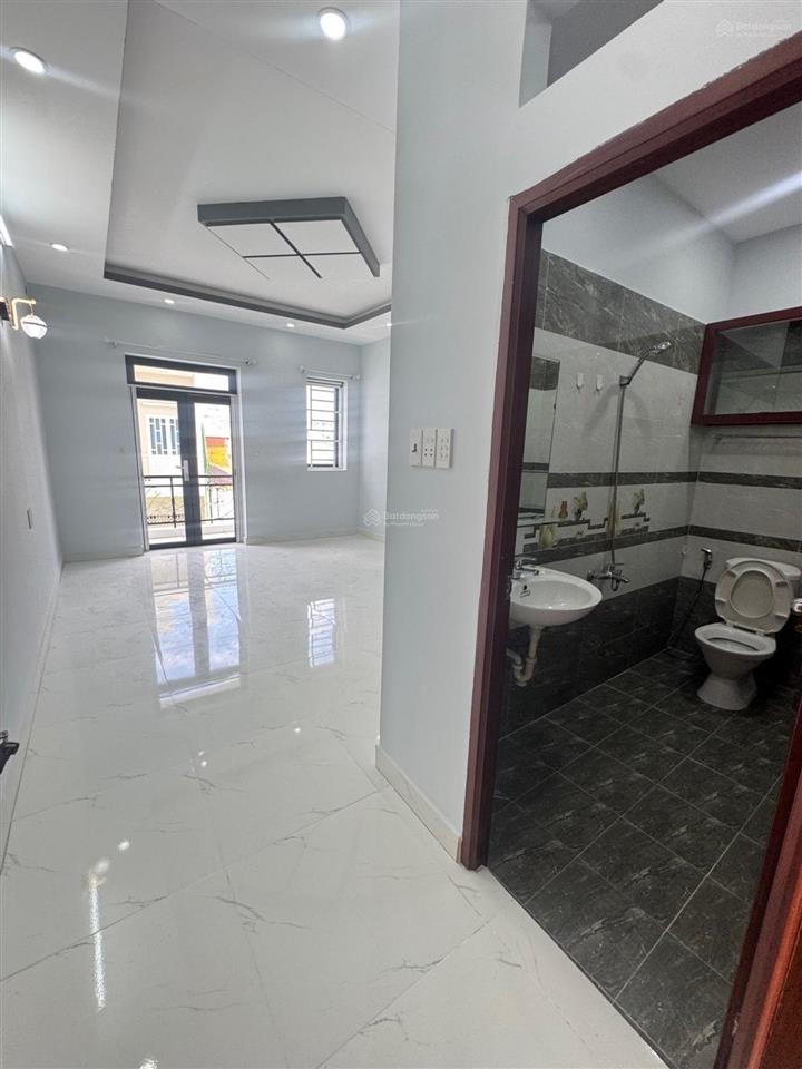 Nhà 4 tầng 4 pn  hẻm 5m ~ ngay chợ cây da sà  gần bên aeon tên lửa