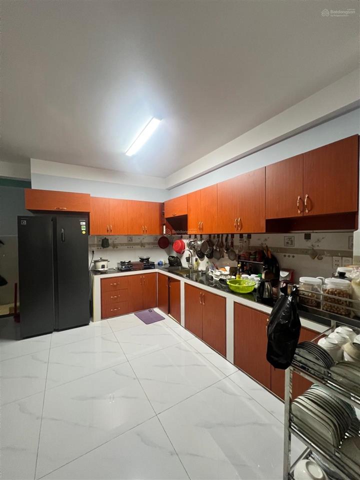 Nhà 4 tầng khu tên lửa  hẻm 10m xe tải thông tl10