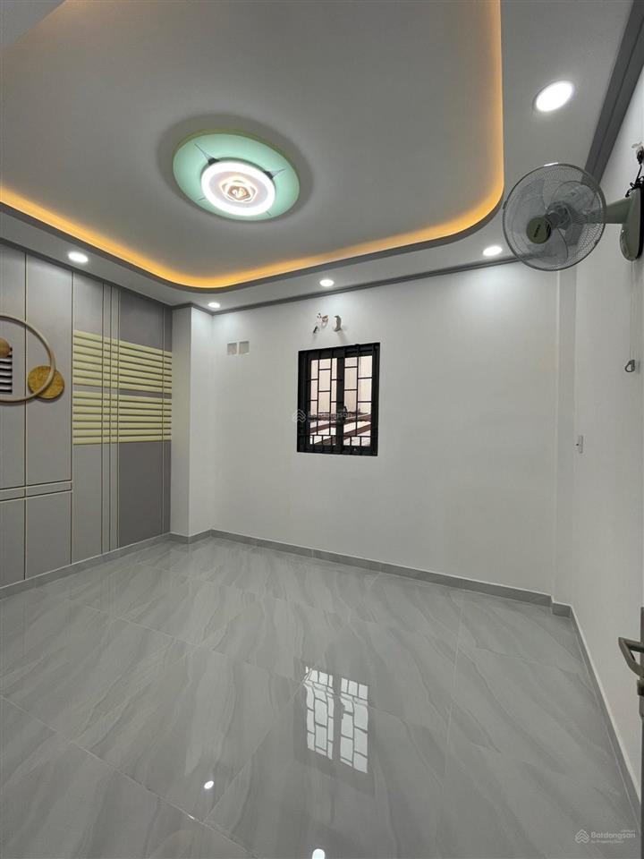 Nhà 3 tầng  3pn  hẻm xe hơi 5m ngay bà ký quận 6
