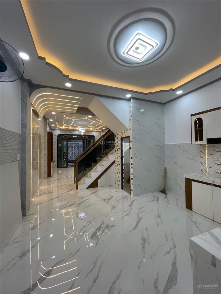 Nhà 3 tầng  3pn  hẻm xe hơi 5m ngay bà ký quận 6
