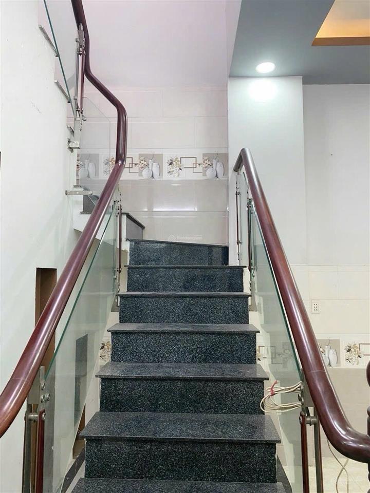 Nhà 2 tầng mái thái  hẻm xe 5m thông 759 hương lộ 2