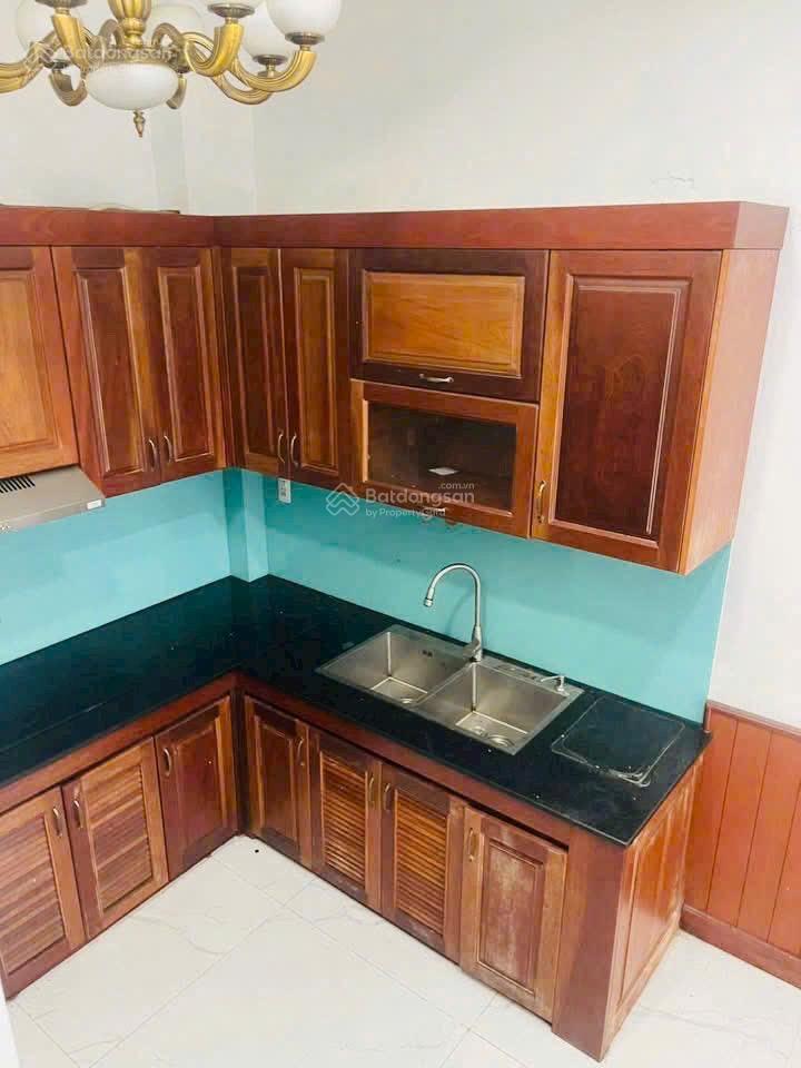 Nhà hẻm xe hơi ngay khiếu năng tĩnh