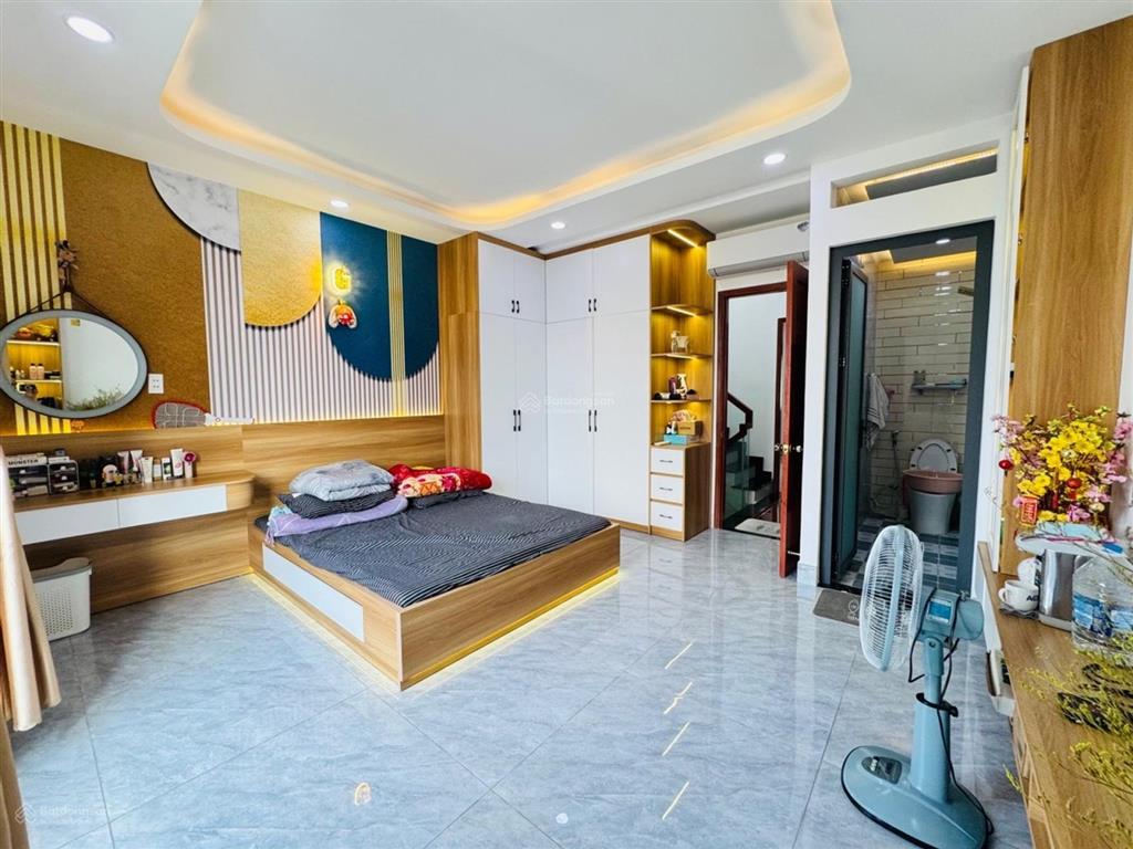Nhà 5 tầng hẻm xe hơi ngay nguẽn sơn nối dài