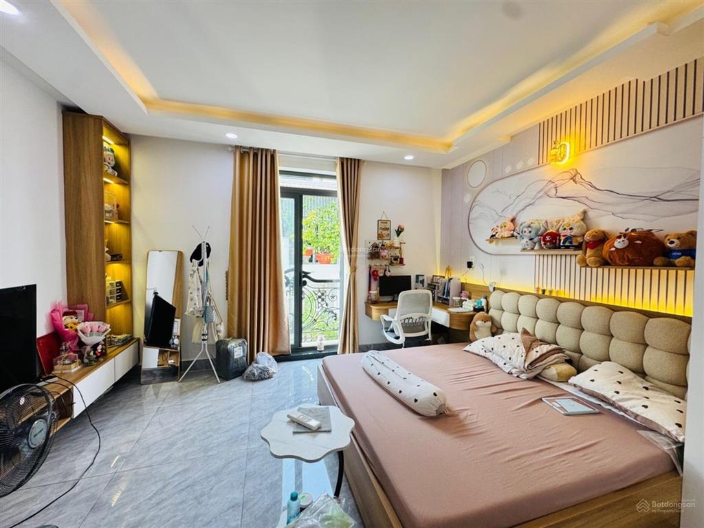 Nhà 5 tầng hẻm xe hơi ngay nguẽn sơn nối dài