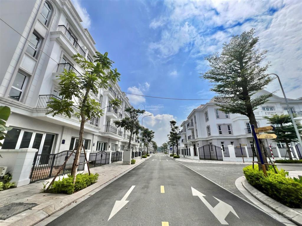 Bán gấp liền kề eurowindow twin parks gia lâm diện tích 85m2. view công viên. đã có sổ