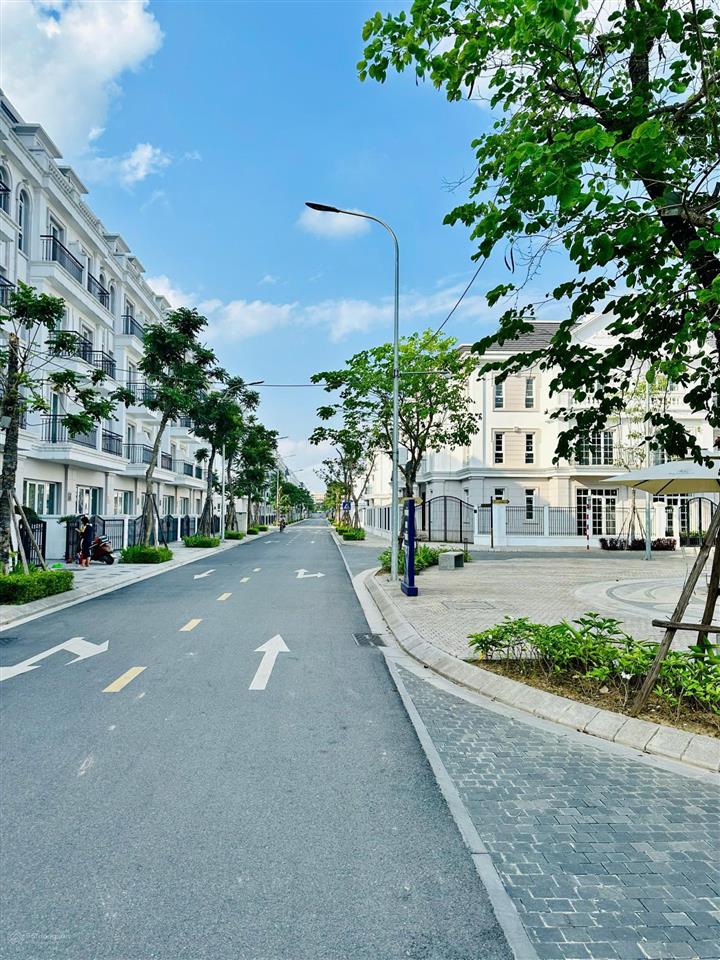 Bán gấp liền kề eurowindow twin parks gia lâm diện tích 85m2. view công viên. đã có sổ