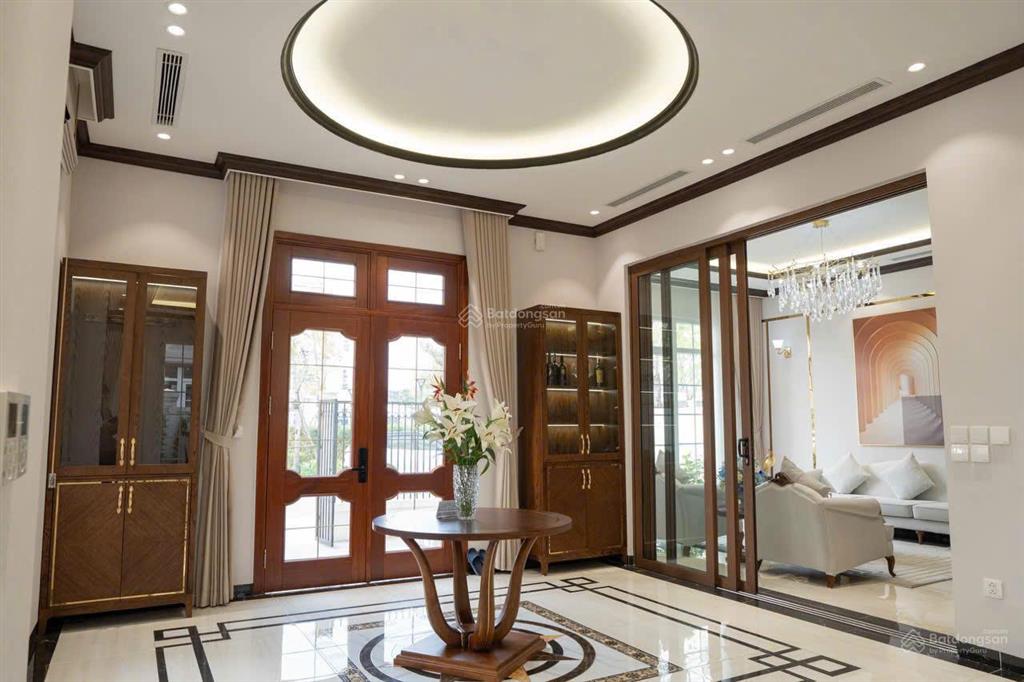 Chính chủ bán lại biệt thự eurowindow twin parks gia lâm 192m2 view công viên. đã có sổ