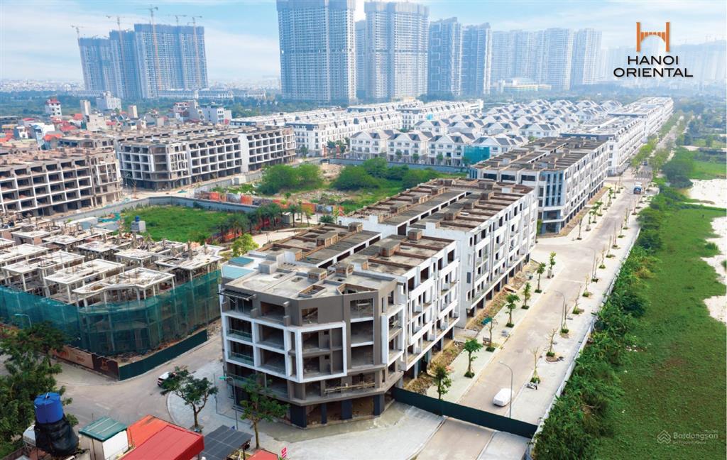 15,3 tỷ căn 76m2 giá gốc cđt, hướng đn, sát khu dân cư, gần bãi gửi xe tại hà nội oriental gia lâm