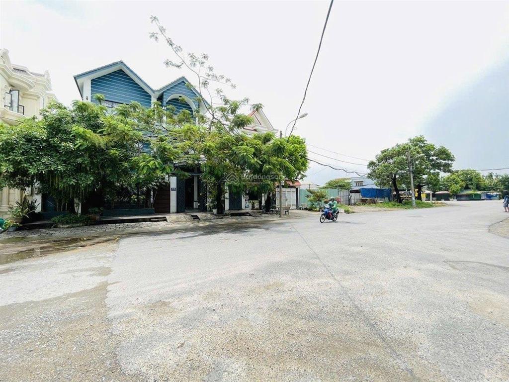 Bán biệt thự hoàng hải hóc môn 368m, 3 tầng, 12pn, 100% thổ cư, giá 10 tỷ