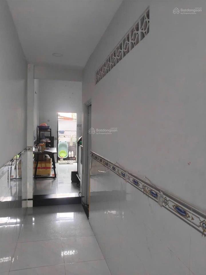 Bán nhà mặt tiền xts 26 hóc môn, 4x18m, có lửng 2pn, sân ô tô, công nhận đủ, giá 2,8 tỷ