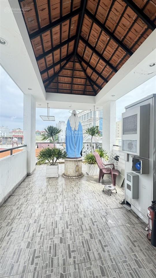 Gấp bán giảm sâu, mặt tiền nguyễn cảnh chân quận 1  dt 43m2 6 tầng