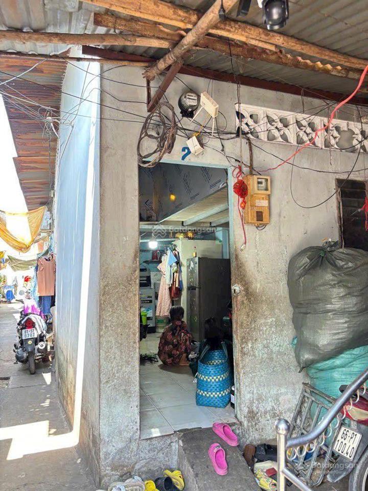 Dãy trọ đường đông hưng thuận 12, phường đông hưng thuận, q12, dt 200m2 (10,8mx17m) dòng tiền 35tr