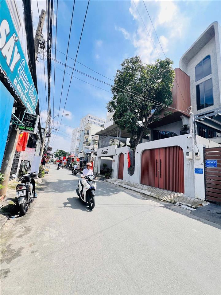 Hàng tồn kho giá siêu tốt nhà mặt tiền kinh doanh  gần ga metro bình thái  91m2 vuông vức
