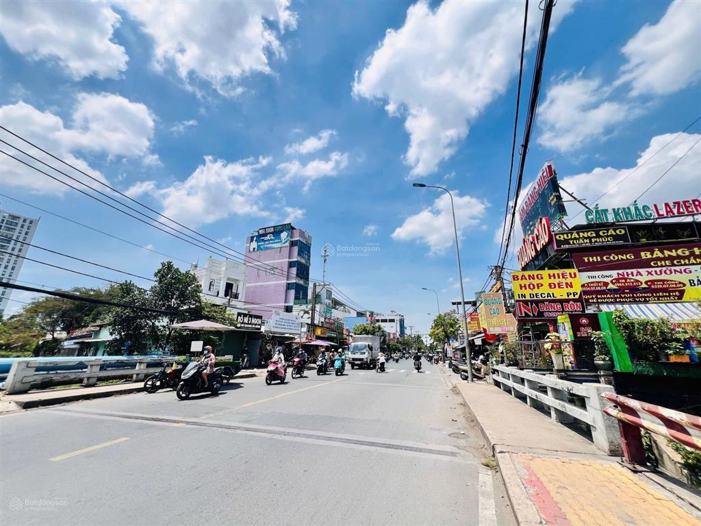 6.2 tỷ  đất mặt tiền  kha vạn cân cạnh chợ thủ đức  rất hiếm, ngang 6m được xây full đất