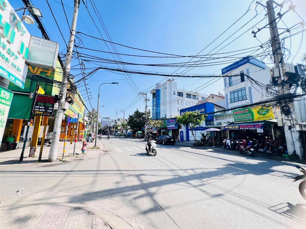 6.2 tỷ  đất mặt tiền  kha vạn cân cạnh chợ thủ đức  rất hiếm, ngang 6m được xây full đất