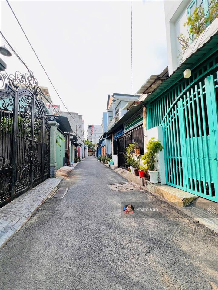Nhà 103m2( ngang 5.6m)  chưa qua đầu tư  hẻm xe hơi sát mặt tiền  chỉ 6.5 tỷ