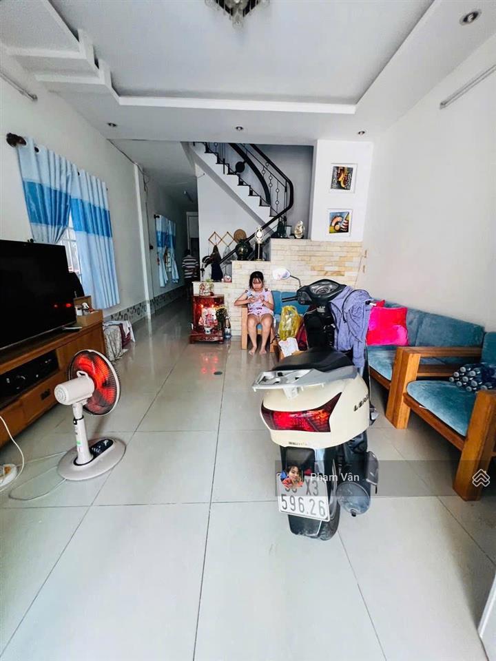 Sắp tuyệt chủng. nhà 104m2 kiên cố  mặt tiền đường gần phạm văn đồng không lộ giới, rẻ hơn hẻm