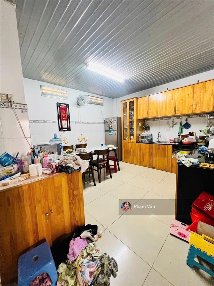 Sắp tuyệt chủng. nhà 104m2 kiên cố  mặt tiền đường gần phạm văn đồng không lộ giới, rẻ hơn hẻm