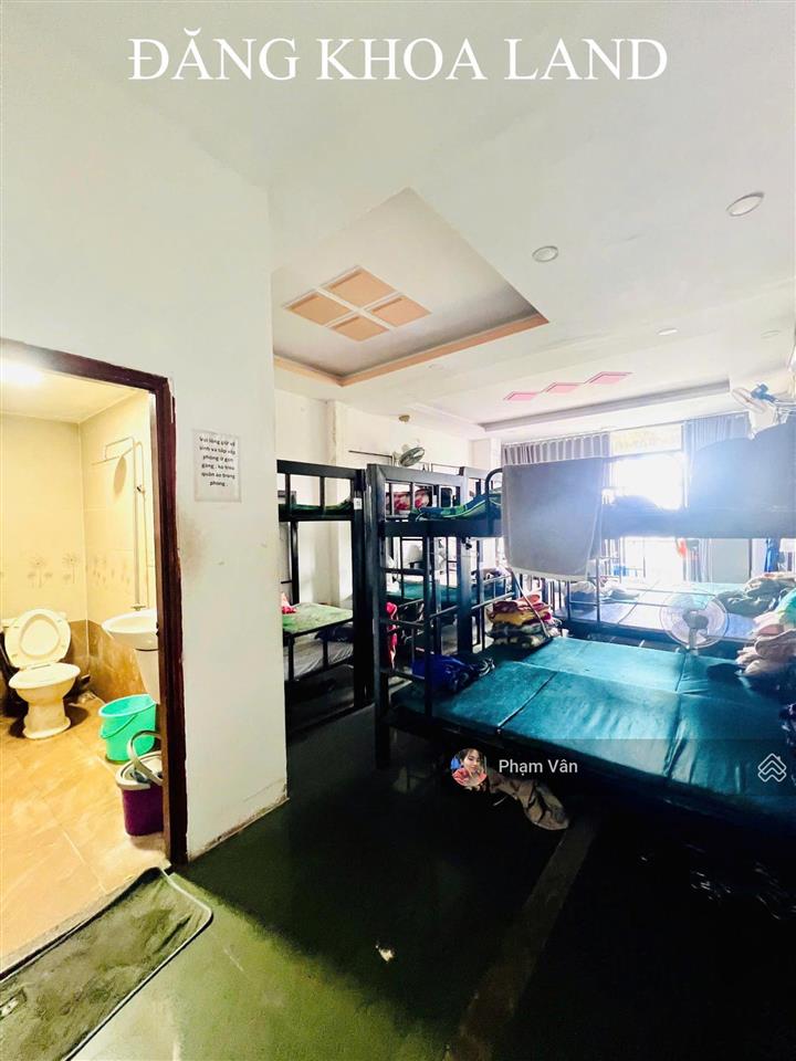 Nhà mặt tiền  sẵn dòng tiền 40 triệu/tháng  giá siêu hấp dẫn 1 trệt 3 lầu  trung tâm thủ đức