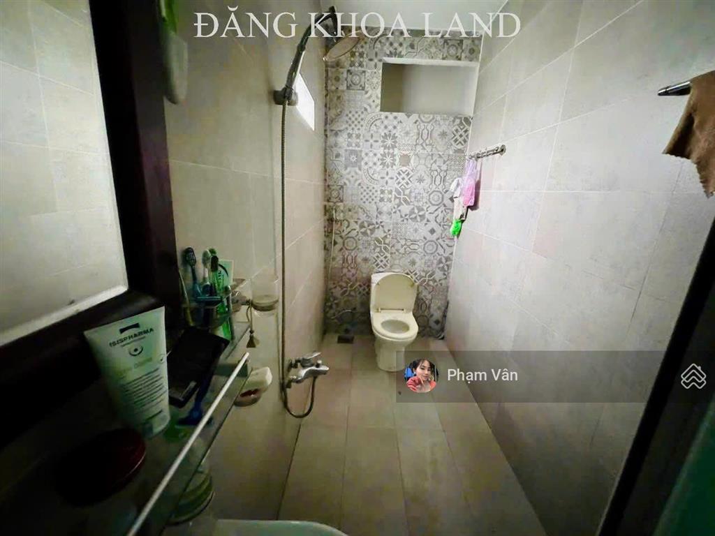 Ngộp bank! nhà 3 tầng  100m2( ngang 8.65m) siêu siêu đẹp  sát phạm văn đồng