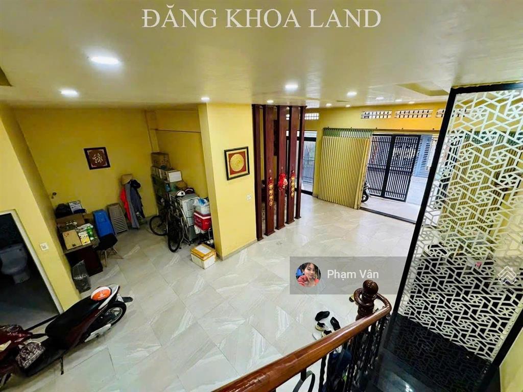 Ngộp bank! nhà 3 tầng  100m2( ngang 8.65m) siêu siêu đẹp  sát phạm văn đồng