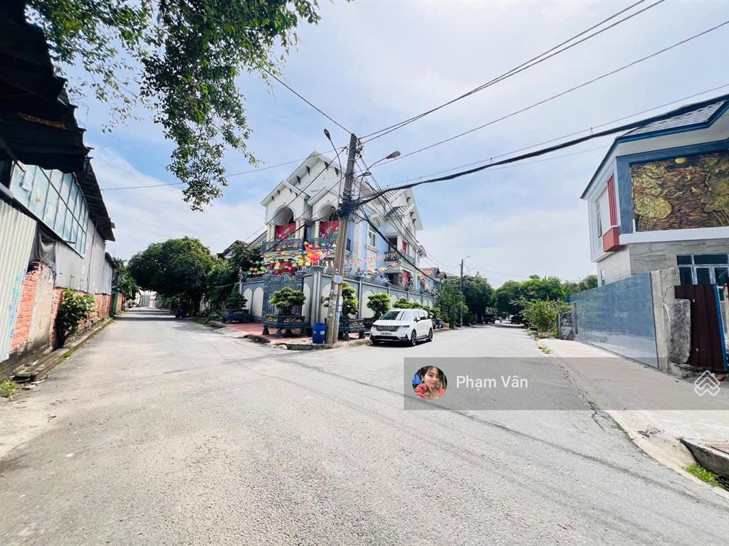 Đất biệt thự ngay ga metro kcnc  172m2( 8*21.5)  nơi ở nghỉ dưỡng lý tưởng thuận tiện đi lại