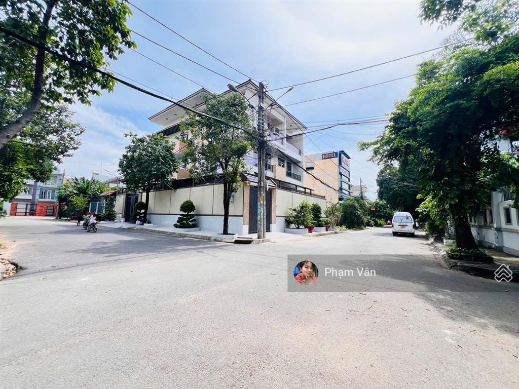 Đất biệt thự ngay ga metro kcnc  172m2( 8*21.5)  nơi ở nghỉ dưỡng lý tưởng thuận tiện đi lại